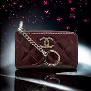 🆕💕CHANEL Burgundy Patent Leather Zip Closure O-Ring Key Holder Card Wallet SHW